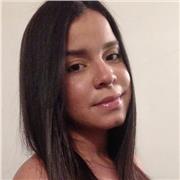 Estudiante de trabajo social y animación 3D paciente y resolutiva